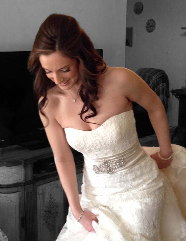 Happy bride who got her hair done at Dominic Ricci Salon in East Islip